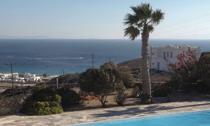 Elia Villa | Mykonos villa with pool and sea views — 10 min walk to the beach!