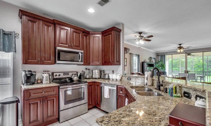 Red Hill Condo | Myrtle Beach Legends Golf Condo, on course! 3BR/2BA, pool, hot tub, and tennis.