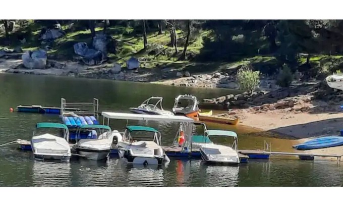 San Martin de Valdeiglesias Apartment | Nature in the San Juan reservoir