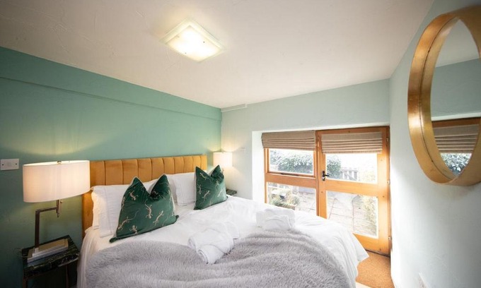 Crowdecote House | Nadin Cottage