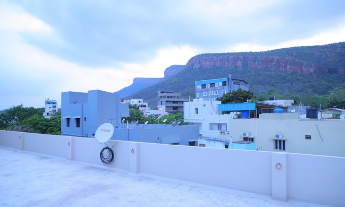 Tirupati Hotel | NANDA MOHAN HOMESTAY