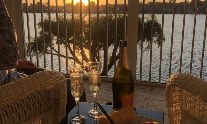 Crown Pointe Condo | Naples Lakeside Condo