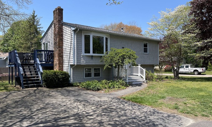 Narragansett House | Narragansett Summer Bungalow newly renovated!