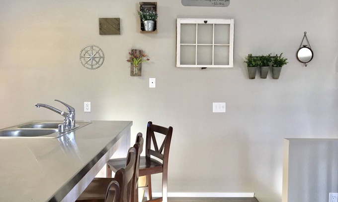 Soldotna House | Narrow Road Townhouse