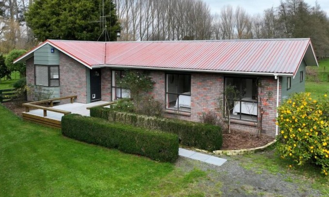 Rukuhia House | Narrows Hideaway-Rural retreat near Hamilton Airport