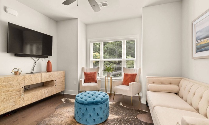 Nashville Condo | Nashville Getaway ~ Super Clean and Quiet ~ Garage Parking ~ Near Airport ~ Easy Access to Downtown