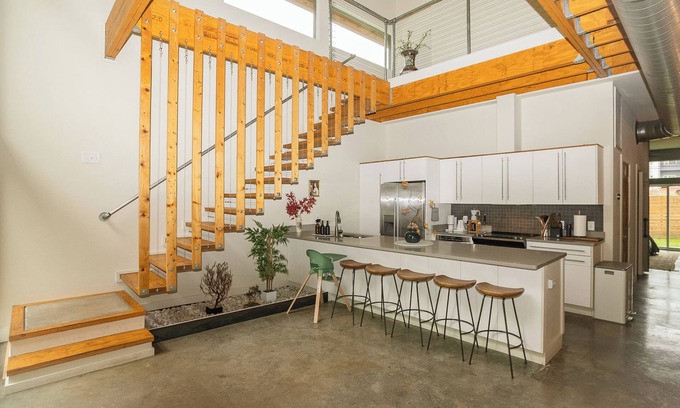 East Hill House | Nashville's Wabi-Sabi Retreat with HUGE 2nd Story Patio and Bonfire