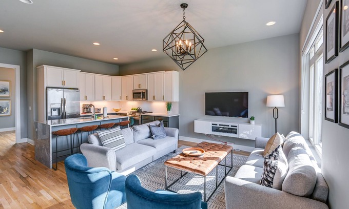 Haynes Area House | Nashville Townhome w/Rooftop Balcony & Game Room!