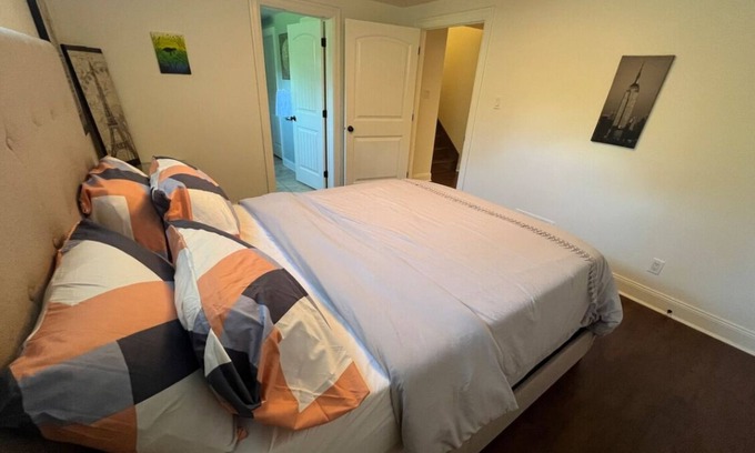 Fredericton House | Nathan’s One Bedroom Suite