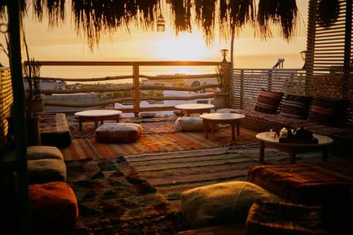 Tamrhakht Hostel | Natural Surf House