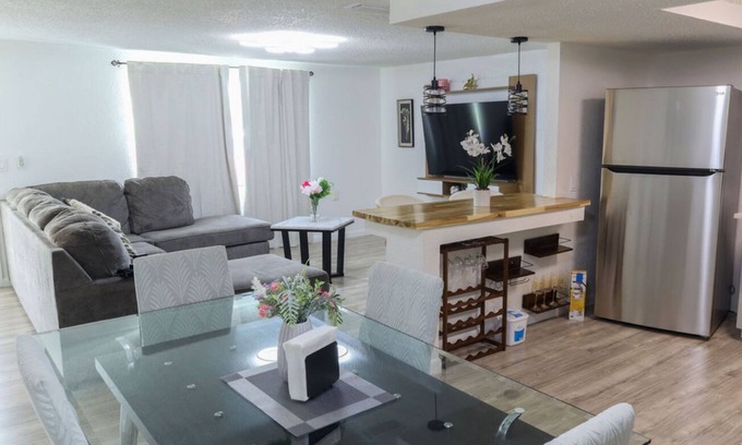 Port Richey House | Nature getaway in Port Richey Nature getaway in Port Richey.