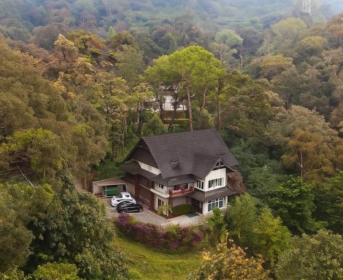 Giridih Hotel | Nature Valley Farmhouse Resort by Raarees, Munnar #lap of nature #premium rooms #parking #Scenic view #garden with fireplace #property of the year