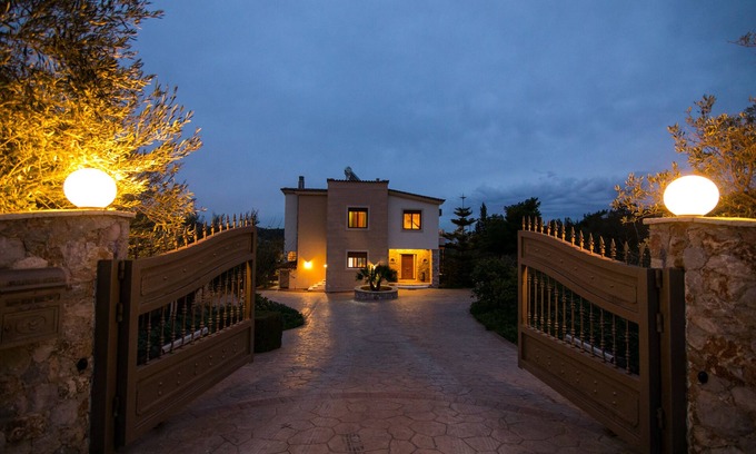 Salamis House | Nature Villa .
