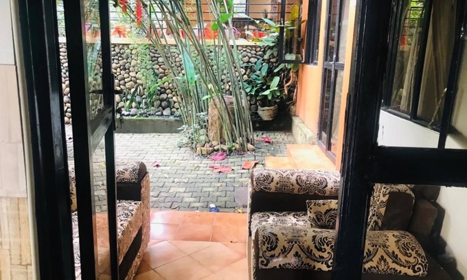 Kampala Bed & Breakfast | Natures Guesthouse