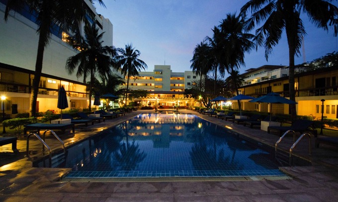 Pattaya Bay Hotel | Nautical Inn
