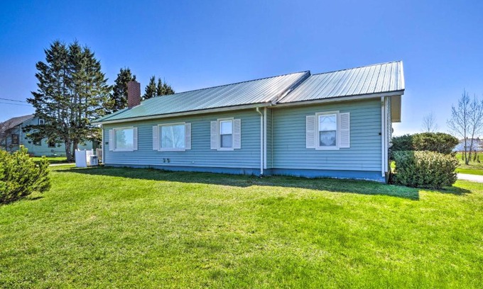 Lubec House | Nautical Lubec Cottage with Fire Pit and Grill!