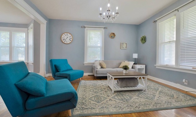 Hamilton House | Nauvoo Family Home 15 Minutes From Temple