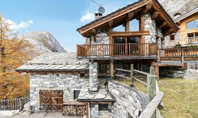 Le Cret Ski Chalet | Navette Privative | Chalet cozy pour 10 + Jacuzzi