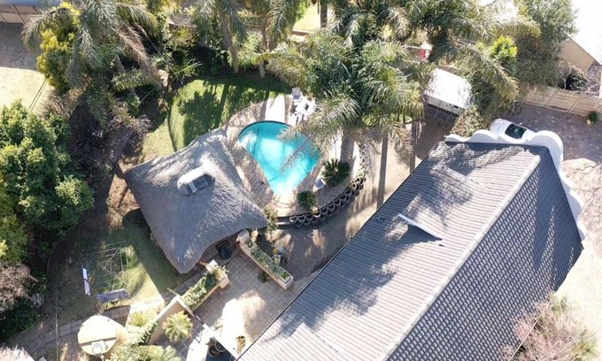 Emalahleni House | Ndzuti Guest House