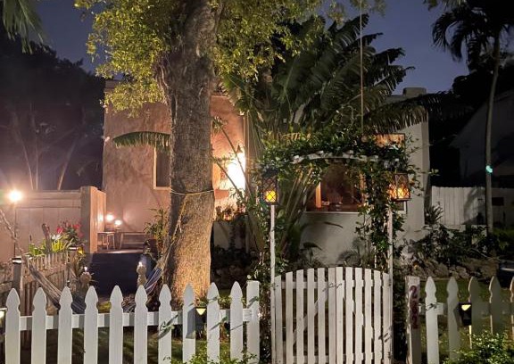 Miami Shores House | Ne Miami Cottage
