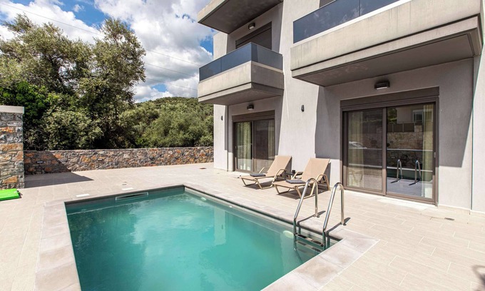 Vatolakkos Apartment | Neaira Ground Floor Apartment With Private Pool