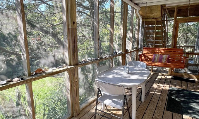 Ocracoke House | Neaptide: Secluded & Spacious Home in Jackson Dunes
