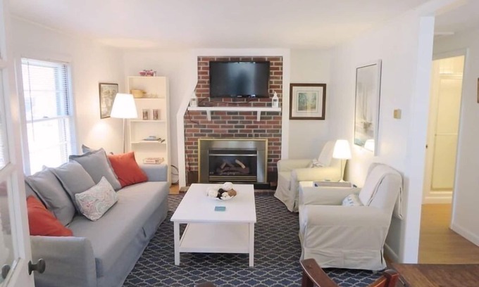 Harwich Center House | Near Beach and Bike Trail, Pet friendly, AC, WiFi