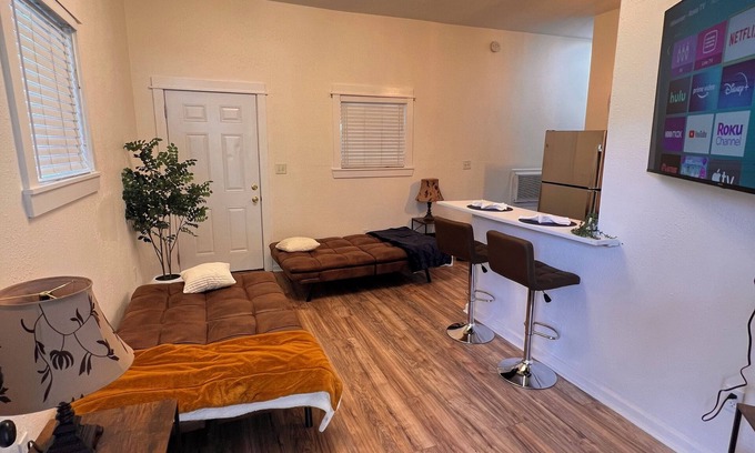 South Louisville Apartment | Near Downtown & Attractions, Airport, Spacious, The Green House Unit B