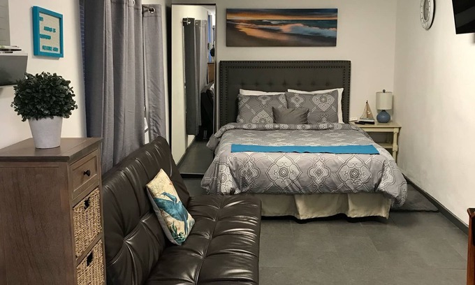 West Park House | Near Hollywood Stadium/Hard Rock Hotel - FREE PARKING & WIFI - Close to beach