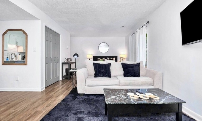 Huntsville Apartment | Near NASA and University