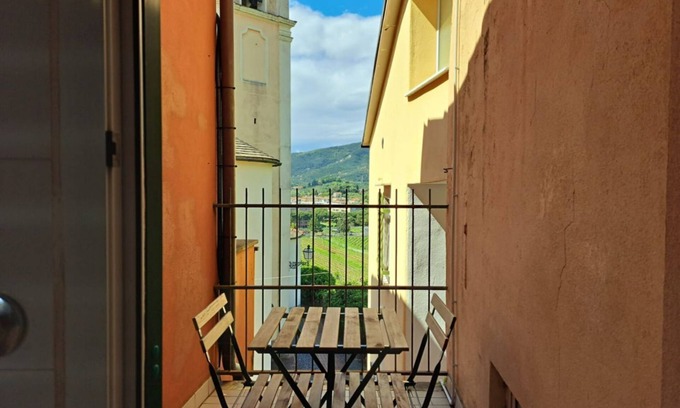 Riva Trigoso Apartment | Near Sestri Levante (Appartamento Trigoso)