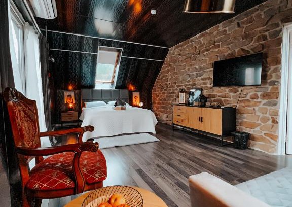 Torva Apartment | Near the lake apartment with hot tub and sauna