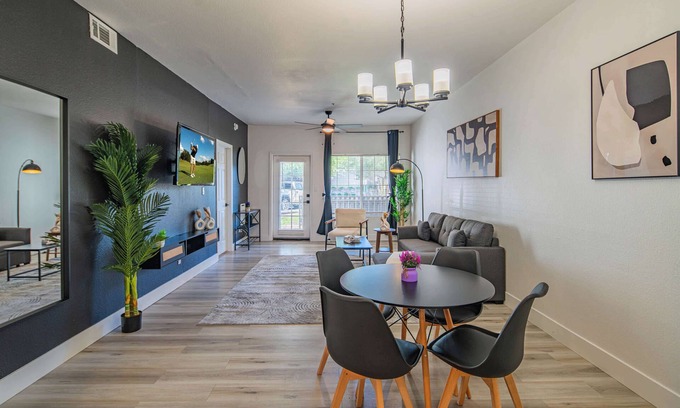 North Scottsdale Apartment | Near TPC | Pool, HotTub, Parking, Pickleball, W/D