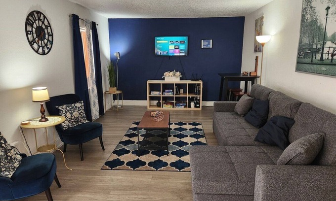 Southwest Orlando Apartment | Near Universal and other Orlando Attractions