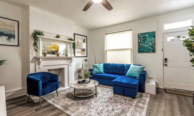 Shadyside House | Near UPMC, CMU, Pitt & Walnut + Free Parking