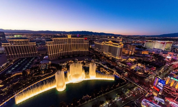 Las Vegas Condo | Near Vegas Attraction, Vegas Strip, Shopping, and More