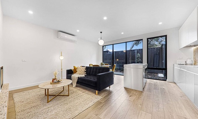 Brighton East House | Ned-2B2B-Effortless Bayside Living-Brighton East