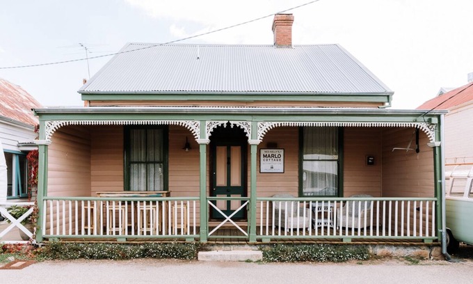 Beechworth House | Ned Kelly's Marlo Cottage - best location in town
