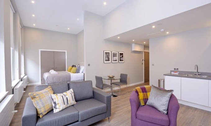 City Centre Glasgow Apartment | Nelson Mandela Place Apartments