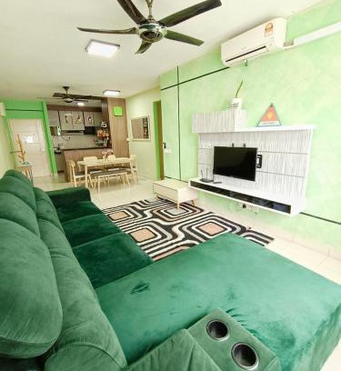 Shah Alam Apartment | Nena Homestay Setia Alam, Air Conditioned, High Speed Internet