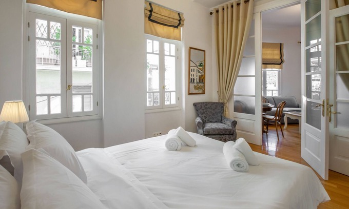 Plaka Apartment | Neoclassical Apartment near Syntagma - Plaka by GHH