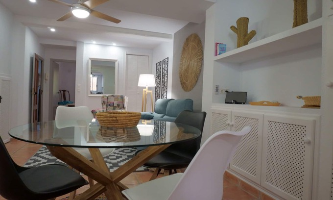 Old Town Apartment | Neptuno Comfortable and renovated apartment in the historic center at 200 meters. of the beach