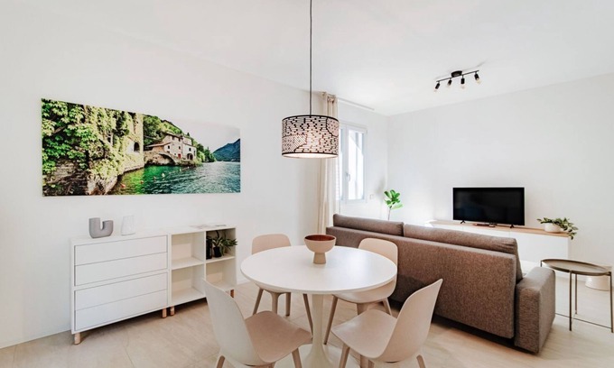 Como Apartment | Nesso: Elegant three-room apartment with 2 balconies