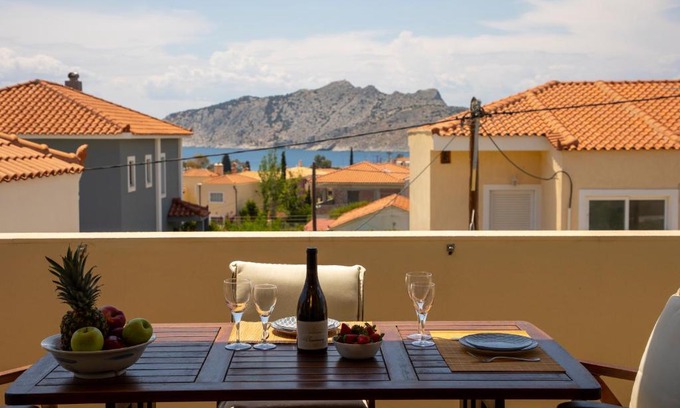 Perdhika Apartment | Nest Aegina Apartments