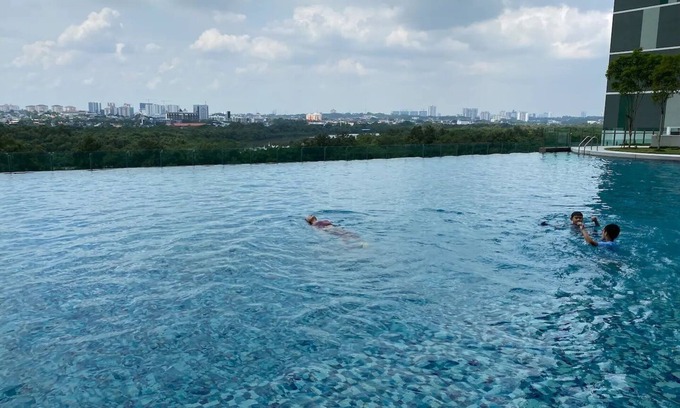 Taman Perling Condo | NestHome JB City (Pool view) 3 bedroom suites