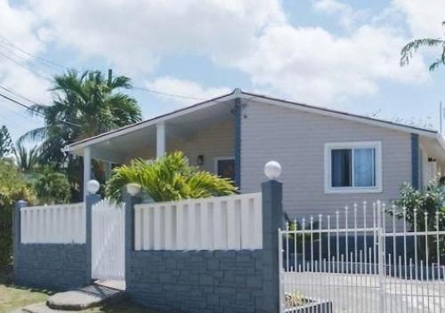 Dickenson Bay House | Nestled Vacation Home in St Johns Antigua