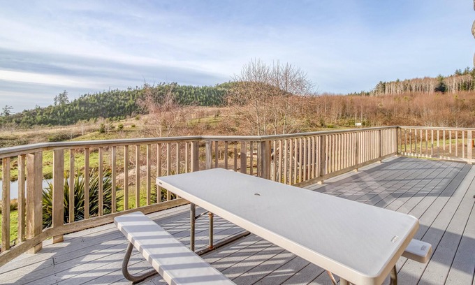 Tillamook House | Netarts Coastal Retreat