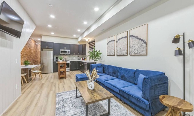 North Philadelphia West Apartment | New 2/2 Across from Fairmount Park | 10 Mins to DT