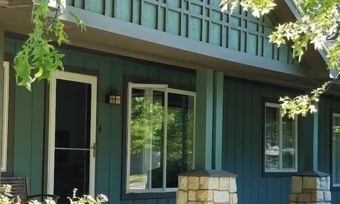 Douglas Condo | New 2 BR condo & private courtyard. CLEAN. Modern Kitchen. Walk/bike to town.