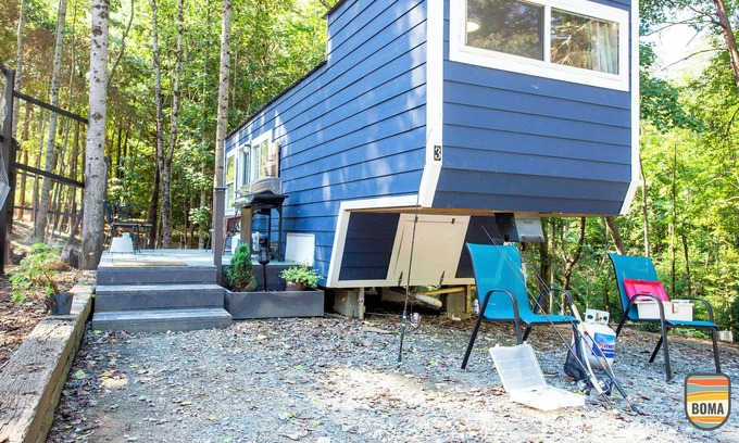 Lake Lure Cottage | NEW 2 Neighboring Tiny Homes on the Farm Lake 2mi
